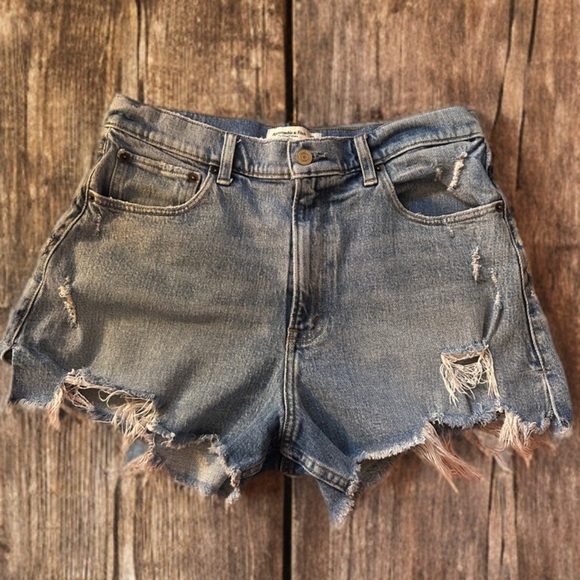 Abercrombie & Fitch The Cutoff Short High Rise Light Wash Size 30/10 - Picture 5 of 5